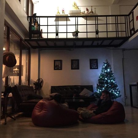 Nakara Hostel Ayutthaya Екстер'єр фото