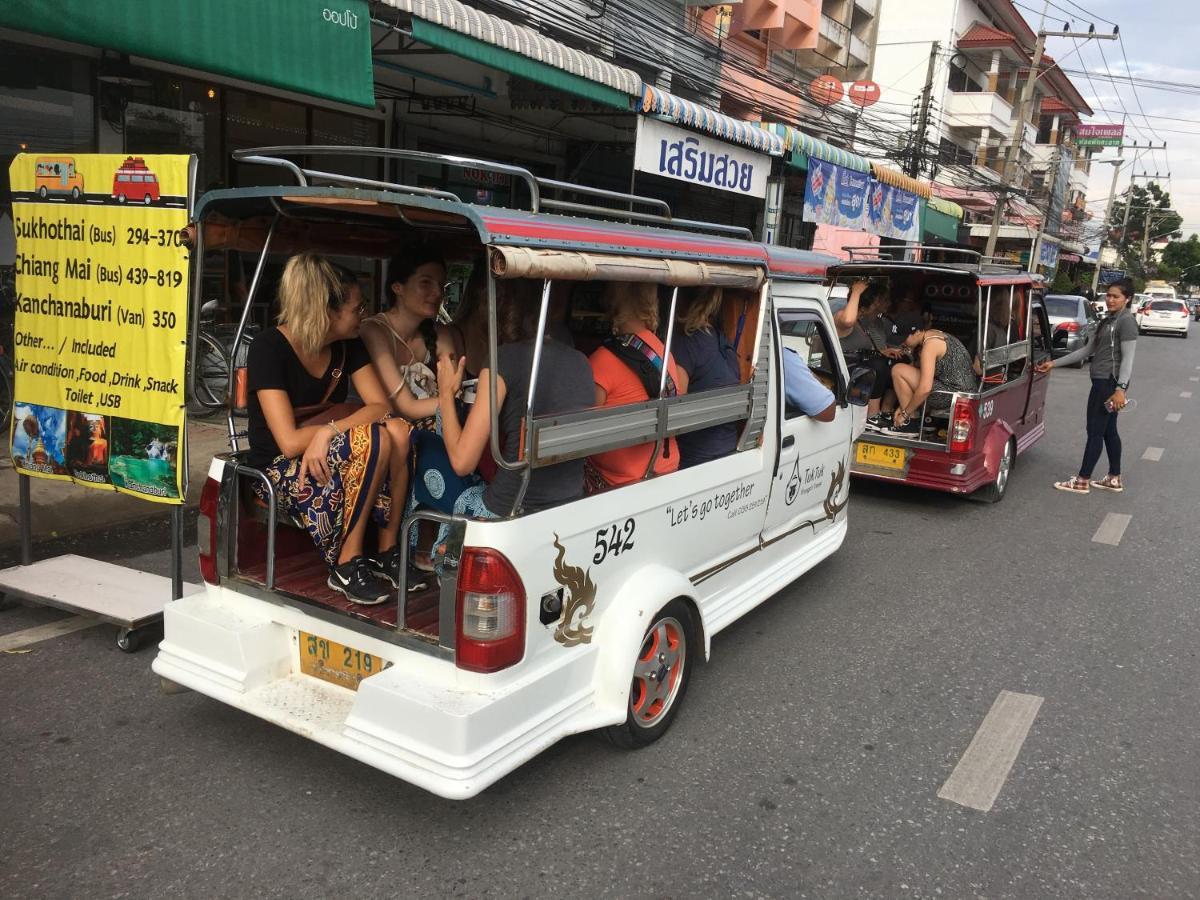 Nakara Hostel Ayutthaya Екстер'єр фото