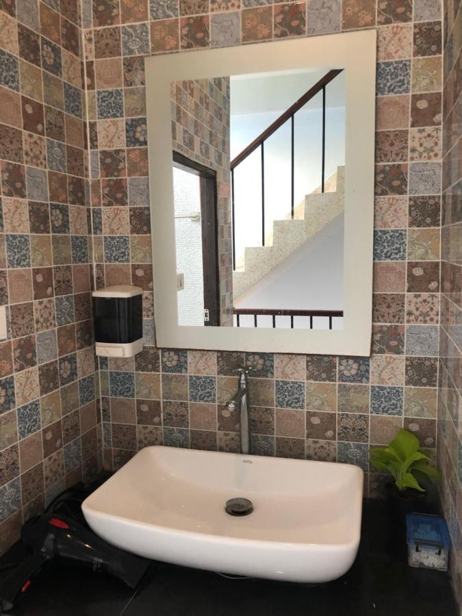 Nakara Hostel Ayutthaya Екстер'єр фото